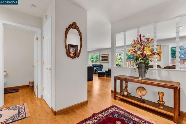 2032 Vanderslice Ave, Walnut Creek CA: https://media.crmls.org/mediaz/3b173107-506c-41a7-bfc6-baa31a0ff797.jpg