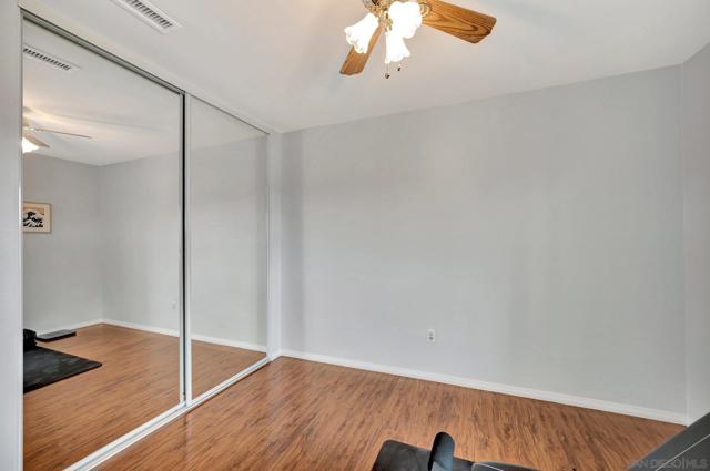 1976 Vineyard Ave, Vista CA: https://media.crmls.org/mediaz/3b17aed3-b9eb-4463-815f-77009f7ef6a7.jpg