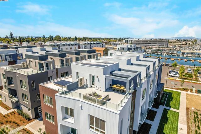 2388 Stanford Street, Alameda CA: https://media.crmls.org/mediaz/3b17c37f-cf42-4b1e-87ff-fac723204d3b.jpg