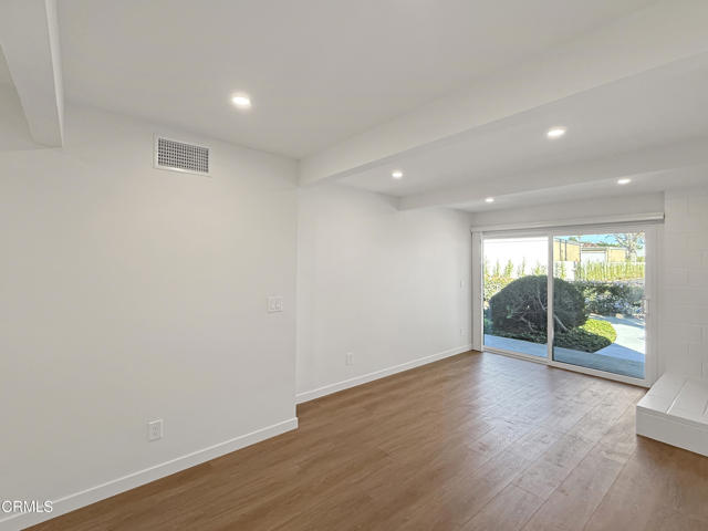 Detail Gallery Image 7 of 48 For 61 Redwood Ave, Ventura,  CA 93003 - 2 Beds | 1 Baths