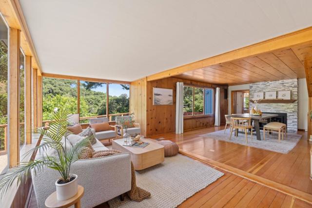 18 Upper Circle, Carmel Valley CA: https://media.crmls.org/mediaz/3b18e100-ae2a-425f-a59b-331808ec3f10.jpg