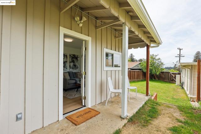 22882 Upland Way, Hayward CA: https://media.crmls.org/mediaz/3b193b54-7b60-48fe-9ea4-6ae5ba459f05.jpg