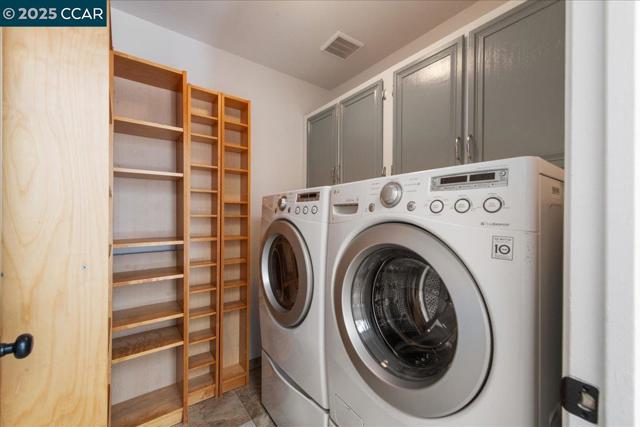 219 Sea Crest Cir, Vallejo CA: https://media.crmls.org/mediaz/3b193e84-c299-4f6e-87f0-f6bfbe6cd958.jpg