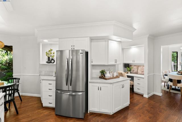 24288 Stacey Ln, Hayward CA: https://media.crmls.org/mediaz/3b1a9124-abab-4e66-ad1d-8a68d28f7ded.jpg