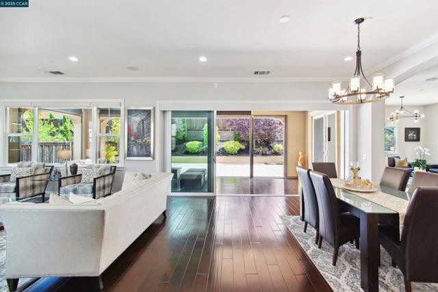19 Baltana Place, Danville CA: https://media.crmls.org/mediaz/3b1b1a8f-474c-4a83-b5fb-702406c9aa5b.jpg