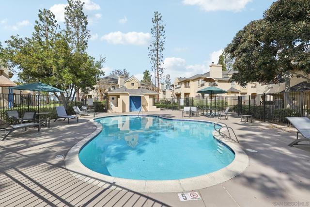 2077 Lakeridge Circle, Chula Vista CA: https://media.crmls.org/mediaz/3b1b81db-5090-4b60-bd53-d56d7ddb169d.jpg