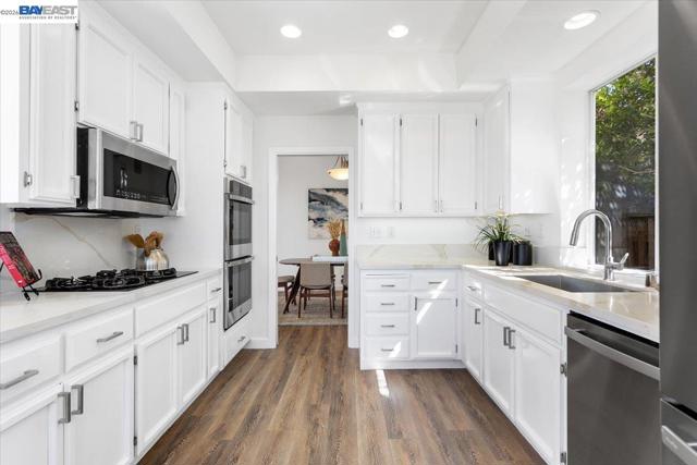 Image 16 of 60 For 7900 Pineville Cir