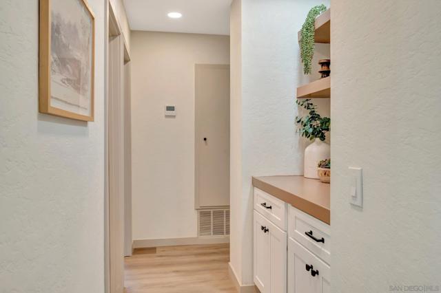 11187 Tyrolean Way, San Diego CA: https://media.crmls.org/mediaz/3b1c98c8-0417-45b0-a6f9-969008d9861b.jpg