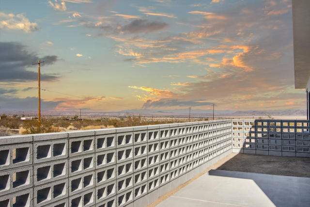 66050 Cottonwood Drive, Joshua Tree CA: https://media.crmls.org/mediaz/3b1d7412-b6e1-407f-9451-4855c102f2f5.jpg