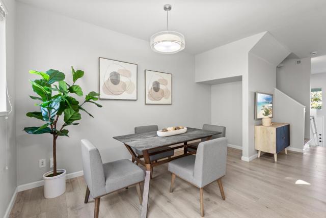 150 Holly Court, Mountain View CA: https://media.crmls.org/mediaz/3b1da91d-8d60-49b0-8a64-0cc3fab4cb75.jpg