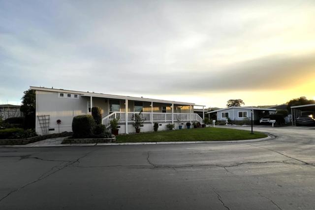 177 Chateau La Salle Drive, San Jose CA: https://media.crmls.org/mediaz/3b1df18d-171b-44c7-8725-5113349f17e6.jpg