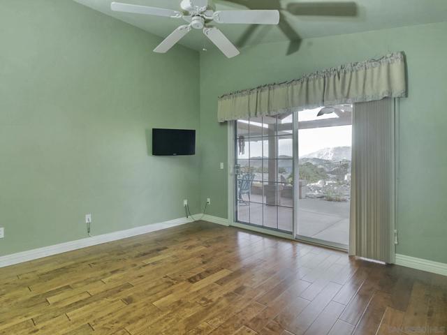 2338 LARKSPUR DR, Alpine CA: https://media.crmls.org/mediaz/3b1e12dc-758b-4b79-be74-621d89fa24c5.jpg