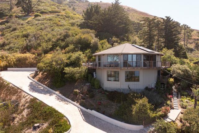 209 Crest Road, Carmel CA: https://media.crmls.org/mediaz/3b1e2be6-129f-4cd8-a5ab-cb8045bc6541.jpg