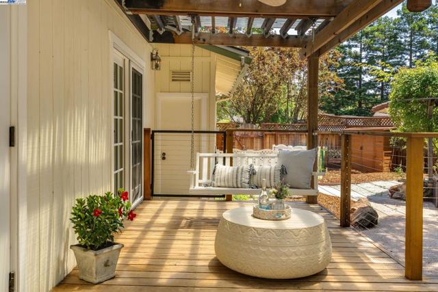 20 Donna Ln, Danville CA: https://media.crmls.org/mediaz/3b1ea86f-a2ea-4434-85f4-de3fed467dc4.jpg