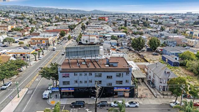 Image 7 of 48 For 3701 International Blvd