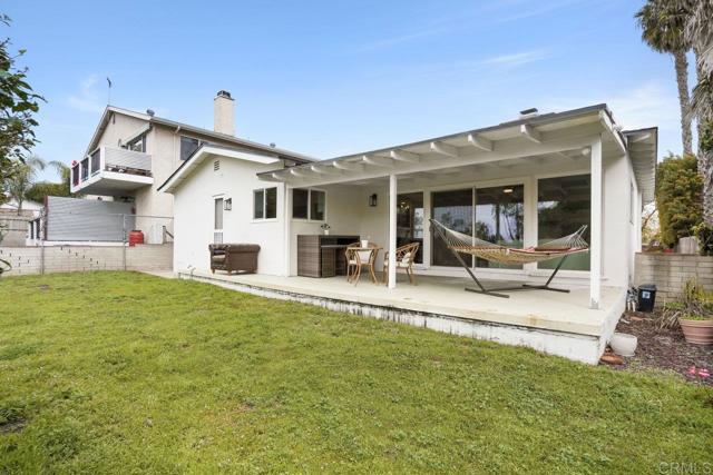 7255 Volta Court, San Diego CA: https://media.crmls.org/mediaz/3b1f93cd-71ee-40b4-a964-6538d3eb02b5.jpg