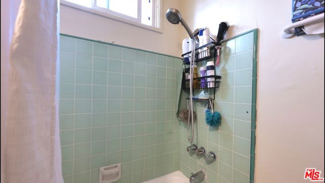 1105 W Clark Avenue, Burbank CA: https://media.crmls.org/mediaz/3b20dfc9-087e-4158-a383-a39f1cbeda6b.jpg