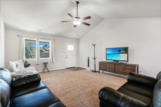 120 Santa Ana Road, Hollister CA: https://media.crmls.org/mediaz/3b21851c-aa41-4f32-ab5d-b678085ee1c7.jpg