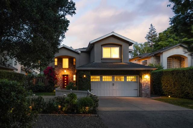 426 8th Avenue, Menlo Park CA: https://media.crmls.org/mediaz/3b21b186-9cd8-408f-b65a-4de51e99f8a2.jpg