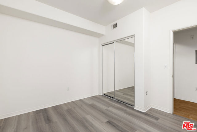 1408 W WASHINGTON Boulevard, Los Angeles CA: https://media.crmls.org/mediaz/3b21d838-d5a1-4687-84e6-4ac1467f0956.jpg
