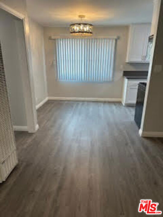 5720 Yolanda Avenue, Tarzana CA: https://media.crmls.org/mediaz/3b21da87-cc07-41f4-90ae-12738fce7054.jpg