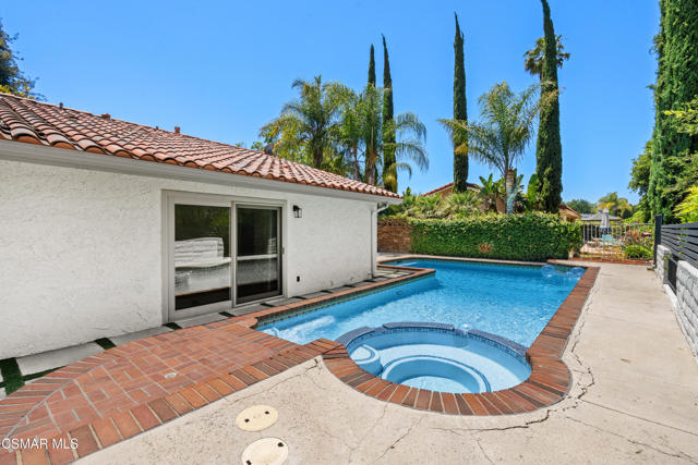 2257 Glastonbury Road, Westlake Village CA: https://media.crmls.org/mediaz/3b22722e-0d13-4881-887f-b517886d801d.jpg