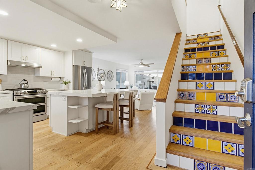5027 Santa Monica Avenue - photo 3