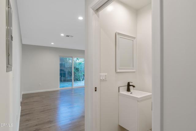 Detail Gallery Image 9 of 28 For 6625 Murietta Ave, Valley Glen,  CA 91405 - 3 Beds | 2/1 Baths