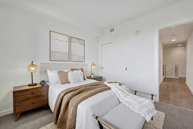 400 El Camino Real, Belmont CA: https://media.crmls.org/mediaz/3b237a06-5f7b-42a3-ae43-c884adbaf1fb.jpg