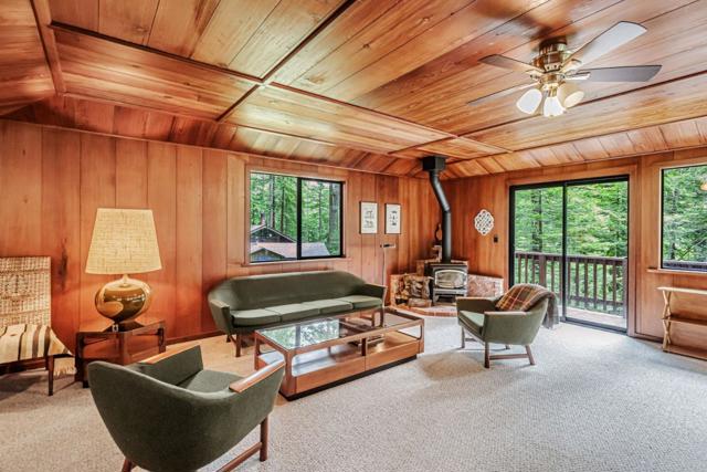 855 Dearborn Park Road, Pescadero CA: https://media.crmls.org/mediaz/3b23ac6e-dc09-4b40-853f-7aecc899e62e.jpg