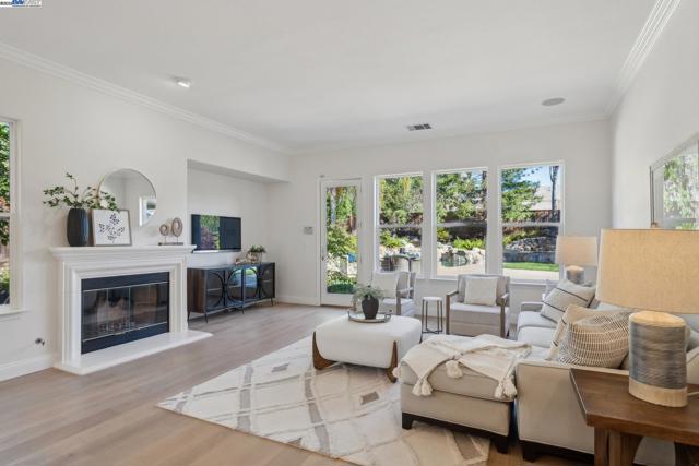1221 Culet Ranch Rd, Danville CA: https://media.crmls.org/mediaz/3b23cf85-8d05-489b-ae9e-63197bc3c6ae.jpg