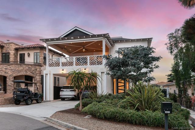 1041 Van Nuys St, San Diego CA: https://media.crmls.org/mediaz/3b23ed0f-6313-480f-9044-b7031c6613a1.jpg
