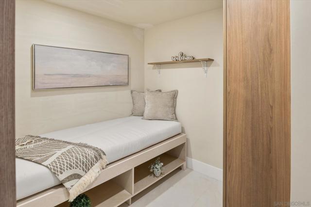 1830 Avenida del Mundo, Coronado CA: https://media.crmls.org/mediaz/3b25706b-91cd-41f6-9c67-06bc7306585f.jpg