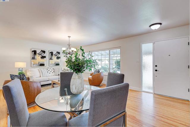 40803 Blacow Rd, Fremont CA: https://media.crmls.org/mediaz/3b2597ff-8007-46d7-a3be-dce8f9937209.jpg
