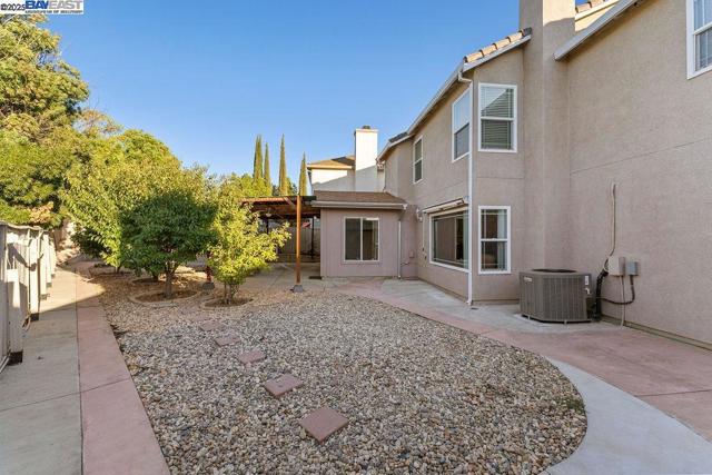 1429 BLUESAGE COURT, Tracy CA: https://media.crmls.org/mediaz/3b280d87-cb41-4a70-8b46-0142a09118cb.jpg