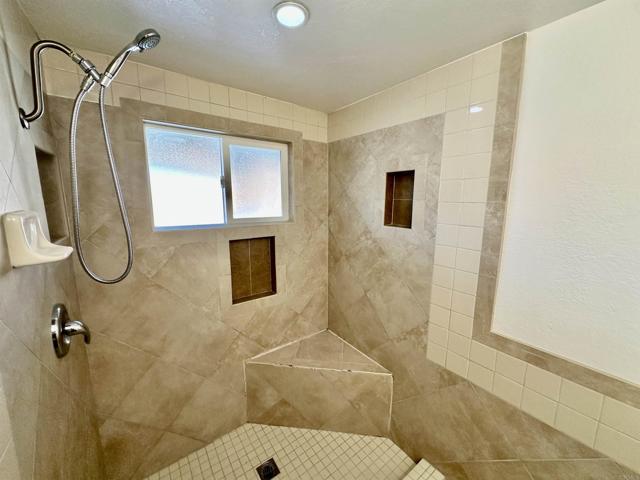 Detail Gallery Image 18 of 61 For 2445 S. Stage Coach Ln, Fallbrook,  CA 92028 - 4 Beds | 3 Baths