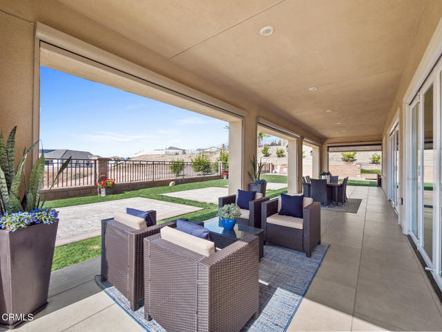 Detail Gallery Image 15 of 68 For 16094 Mariposa Ave, Riverside,  CA 92504 - 5 Beds | 4 Baths