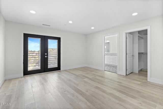 Detail Gallery Image 14 of 20 For 4333 Portola Ave, Los Angeles,  CA 90032 - 4 Beds | 5 Baths