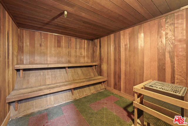 8530 Holloway Drive, West Hollywood CA: https://media.crmls.org/mediaz/3b292a79-7ff5-4f05-8697-fc1f92d20ffd.jpg