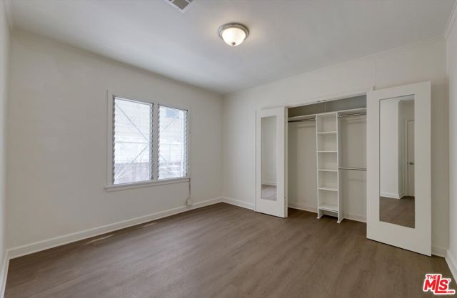 859 S Le Doux Road, Los Angeles CA: https://media.crmls.org/mediaz/3b2a28fa-866d-4edc-aa81-888e9a3ec830.jpg