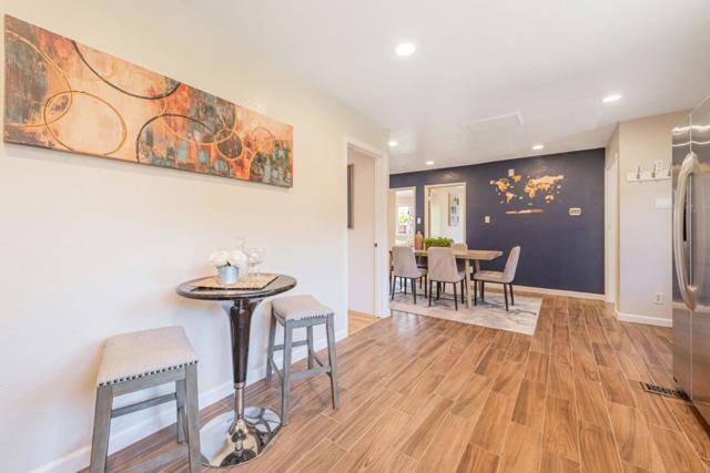 3135 Alameda De Las Pulgas, Menlo Park CA: https://media.crmls.org/mediaz/3b2ab89e-a94a-4491-ba0e-93b6a7180be0.jpg