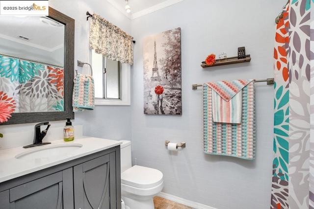 237 Aloha Way, Pittsburg CA: https://media.crmls.org/mediaz/3b2ab9ff-588a-4a13-aaeb-b8a3030fbd1e.jpg