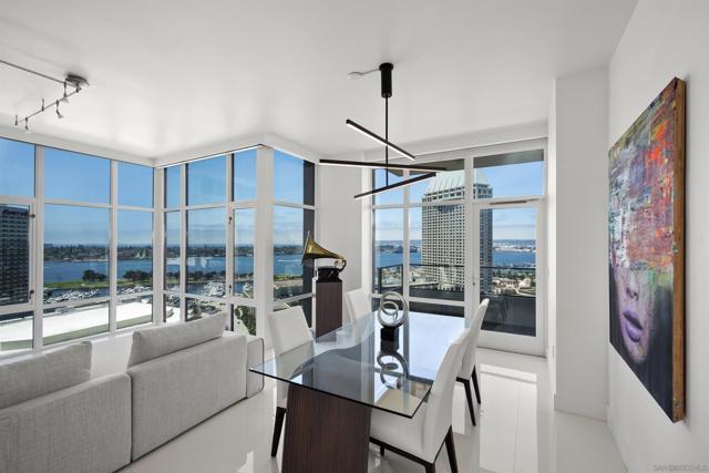 550 Front Street, San Diego CA: https://media.crmls.org/mediaz/3b2ad8d5-ba56-437e-9c1b-e86237577490.jpg