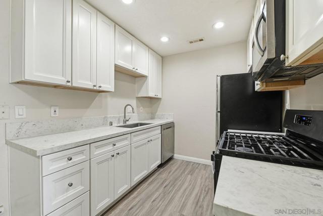 240 W Lincoln Ave, Escondido CA: https://media.crmls.org/mediaz/3b2ae34a-9fae-492c-a7a3-4f7d17f654dc.jpg