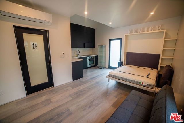  Home for Sale in Los Angeles, California
