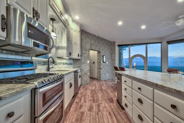 350 Aspen Lane, Bridgeport CA: https://media.crmls.org/mediaz/3b2ce6bf-5258-4fa0-b15e-0ec5cd5abec1.jpg