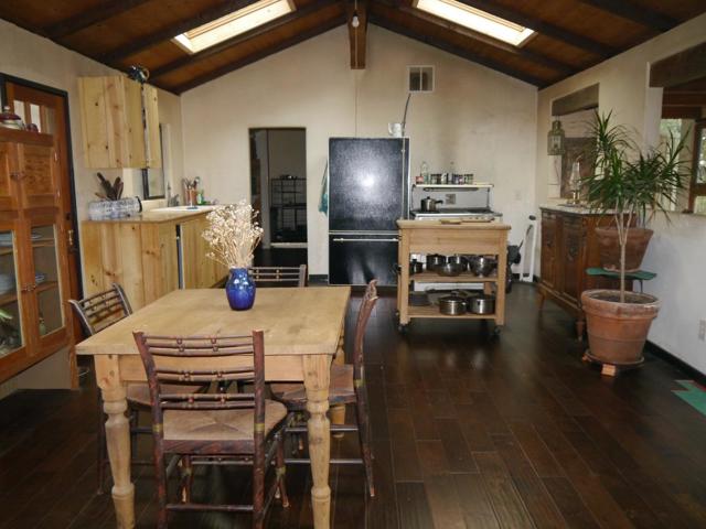 39450 Tassajara Road, Carmel Valley CA: https://media.crmls.org/mediaz/3b2d5089-d657-4dfd-8e33-da74653c4889.jpg