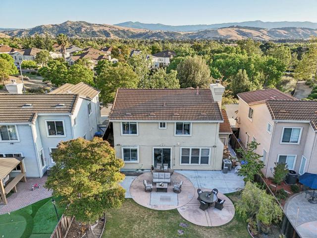 743 Promenade Lane, San Jose CA: https://media.crmls.org/mediaz/3b2de35a-3ec8-4c81-8556-b02a9096a1c6.jpg