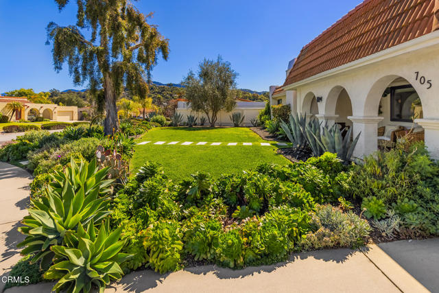 705 Alomar Street, Ojai CA: https://media.crmls.org/mediaz/3b2e0a69-4ea3-4688-9baa-ae2548e5b004.jpg