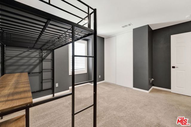 17028 Zion, Santa Clarita CA: https://media.crmls.org/mediaz/3b2e194f-b56b-4fd2-bbcf-c0bd00c3de96.jpg